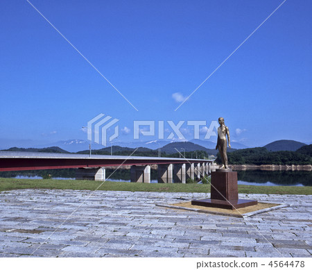 Statue of Gosho Lake and Zion 4564478