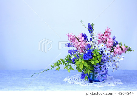 Spring flower arrangements Spring flower arrangements 4564544