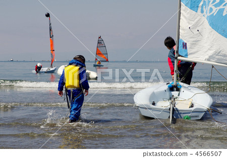 Yachts and children 4566507