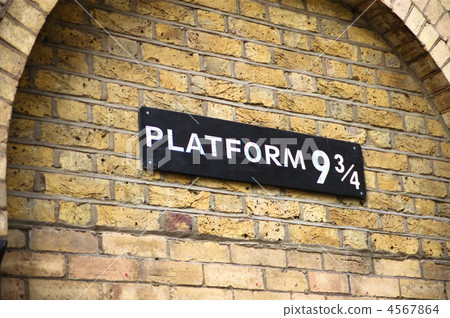 設施 機構 英國 4567864