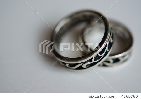 engagement ring  4569760