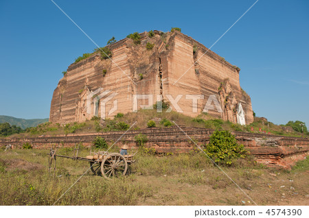 Ruined Mingun Temple, Myanmar 4574390
