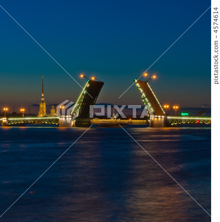 Night view of Palace Bridge, Saint Petersburg, Russia Night view of Palace Bridge, Saint Petersburg, Russia 4574614