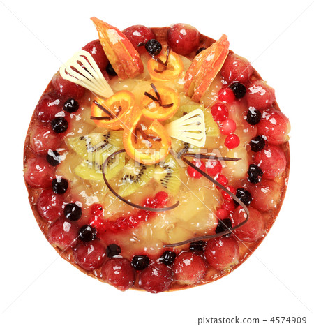 Cake with berries 4574909