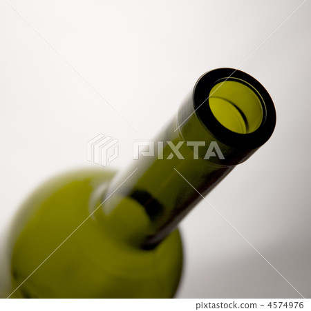 neck of a bottle 4574976