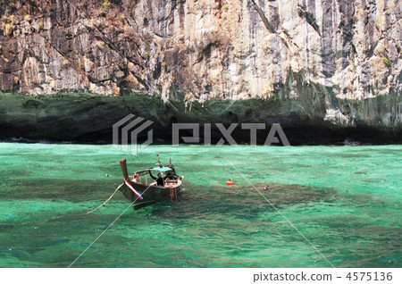 longtail boat longtail boat 4575136