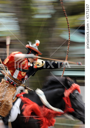騎馬射箭 弓 車座 4575287