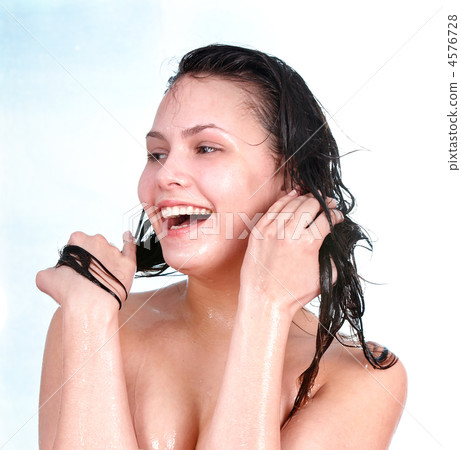 Beautiful girl with wet hair. 4576728