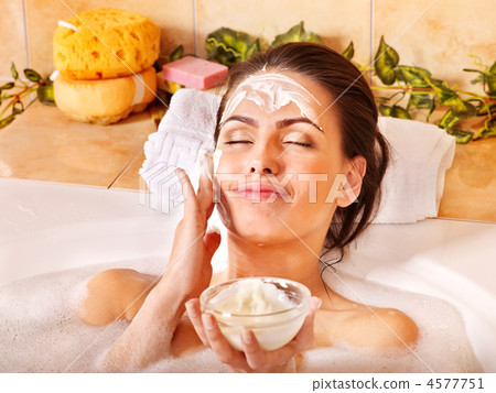 Natural homemade facial masks . Natural homemade facial masks . 4577751