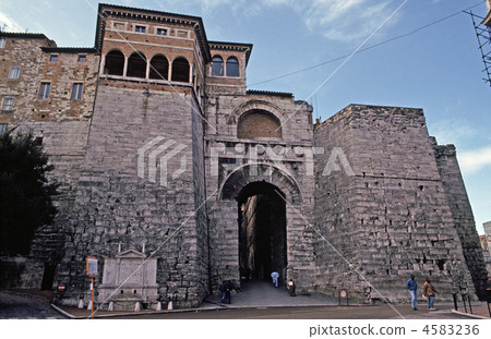 Arch of Perugia Etrusche 4583236