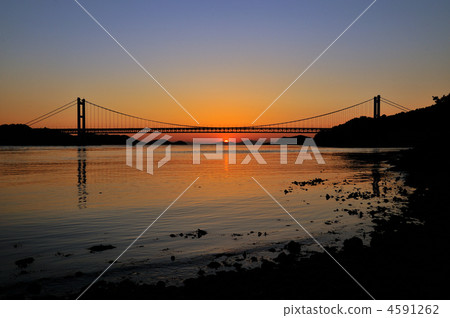 Dusk of Shimotsui Seto Ohashi Bridge Dusk of Shimotsui Seto Ohashi Bridge 4591262
