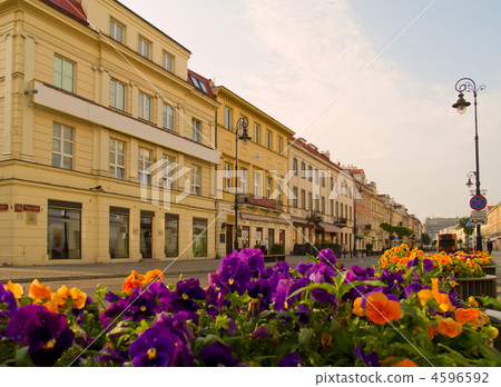 street (Novy Swiat), Warsaw, Poland street (Novy Swiat), Warsaw, Poland 4596592