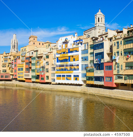 houses on river Onyar, Girona, Spain 4597500