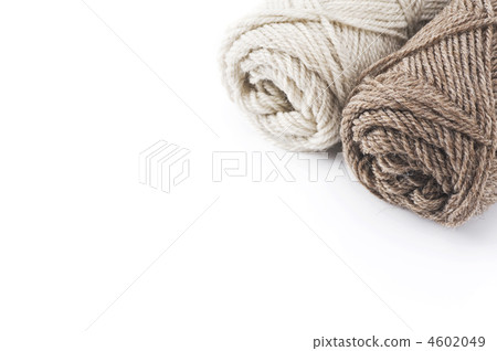 在白色背景的羊毛球 在白色背景的羊毛球 4602049