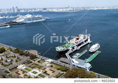 The landscape of Yokohama Minato-san Bridge and Yamashita Park 4602602