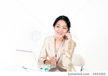 Middle business woman to call Middle business woman to call 4603888