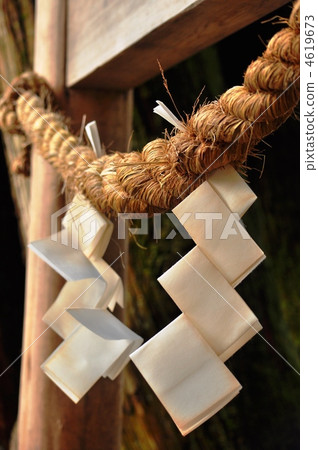 鳥居的翻領和魚雷 4619673