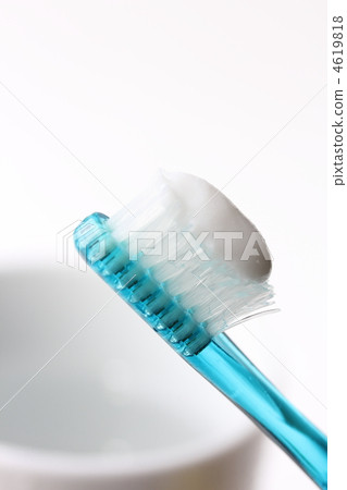 Toothpaste 4619818