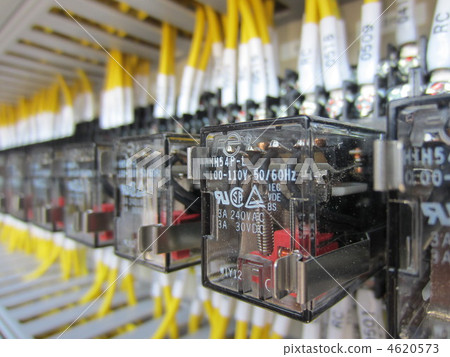 Complex electronic circuit 4620573