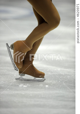 figure skating, skate shoes, on ice 4620971