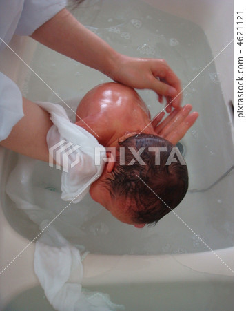 baby's first bath, baby, infant 4621121