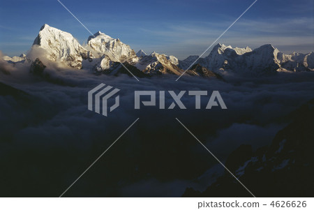 Evening panorama from Gokyo Peak [Nepal] 4626626