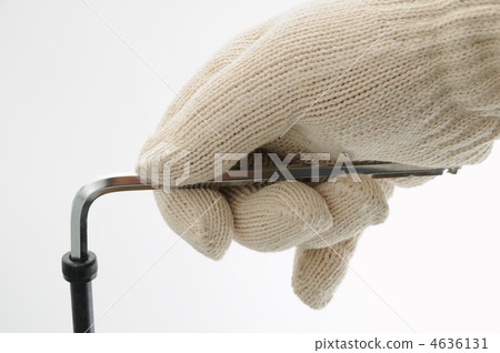 Tighten cap bolt 4636131