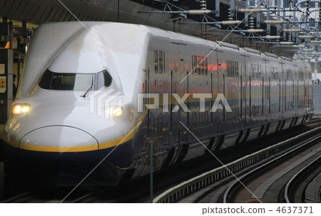 tohoku shinkansen, joetsu shinkansen, yamabiko 4637371