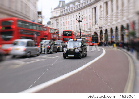 在倫敦市 4639064