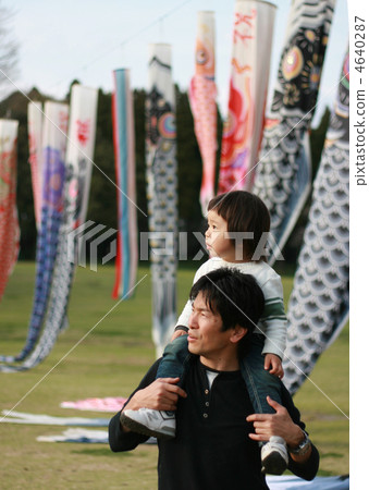 Father of a shoulder car and child carp streamer Father of a shoulder car and child carp streamer 4640287