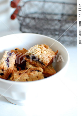 Blueberry crumbling Blueberry crumbling 4641176