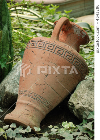 Ancient amphora 4643296