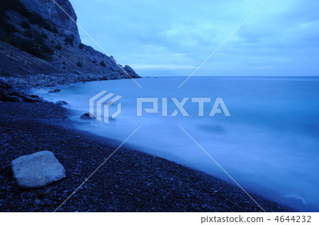 The night sea The night sea 4644232