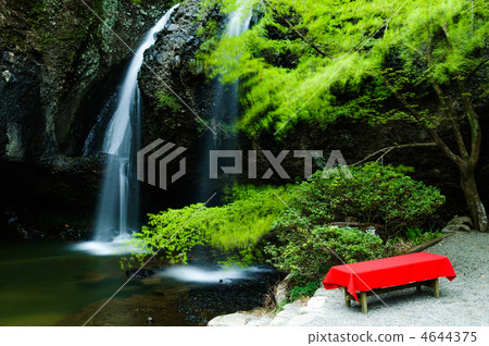 Waterfall of the moon wait Waterfall of the moon wait 4644375