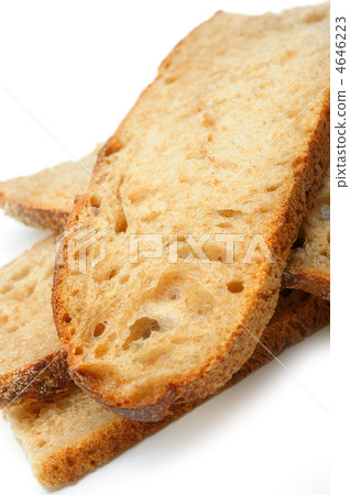 The cut bread The cut bread 4646223