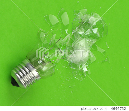 The broken bulb The broken bulb 4646732