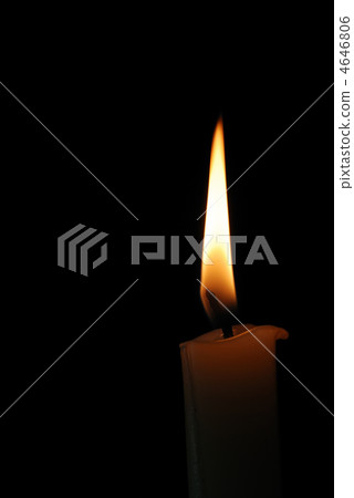 Burning candle Burning candle 4646806