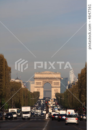 Arc de Triomphe in Paris 4647561