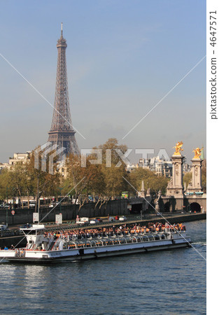 Landscape in Paris 4647571