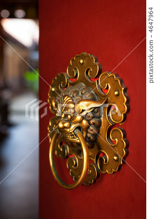 Doorknob of the Buddhist temple Doorknob of the Buddhist temple 4647964