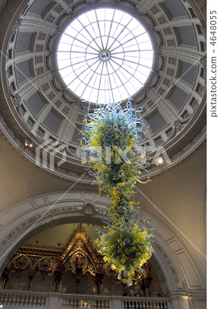 Victoria & Albert Museum 4648055