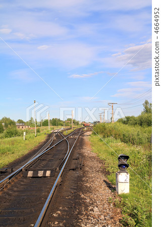4664952