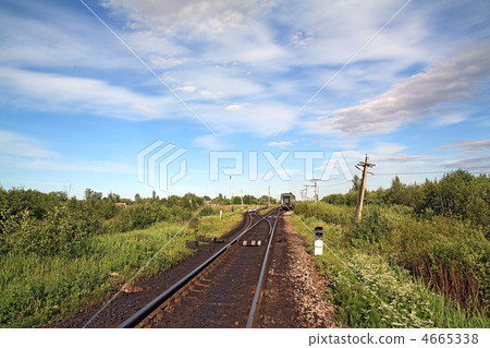 4665338