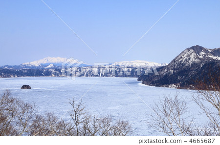 Lake Mashu of ice Lake Mashu of ice 4665687