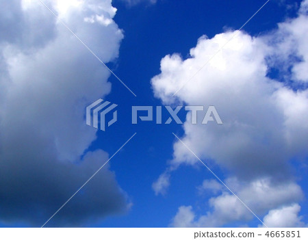 Clouds and blue sky 4665851