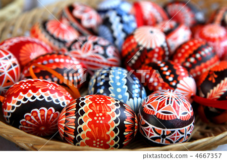 easter eggs easter eggs 4667357