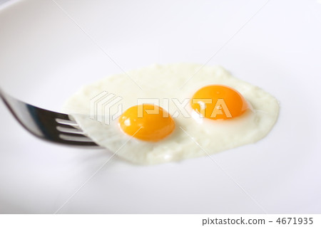 蛋 雞蛋準備的實物 荷包蛋 4671935