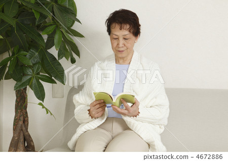 讀一本書的女人 讀一本書的女人 4672886