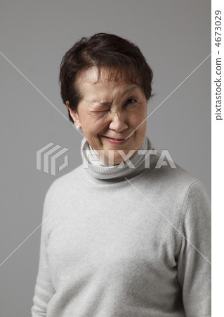 Mature female portrait Mature female portrait 4673029