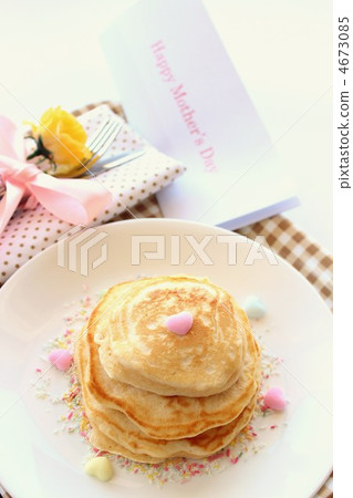Breakfast on Mother's Day (with message) 4673085